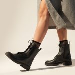 Combat leather boots in black leather