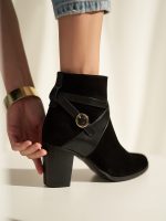 Chunky heel leather ankle boots in black