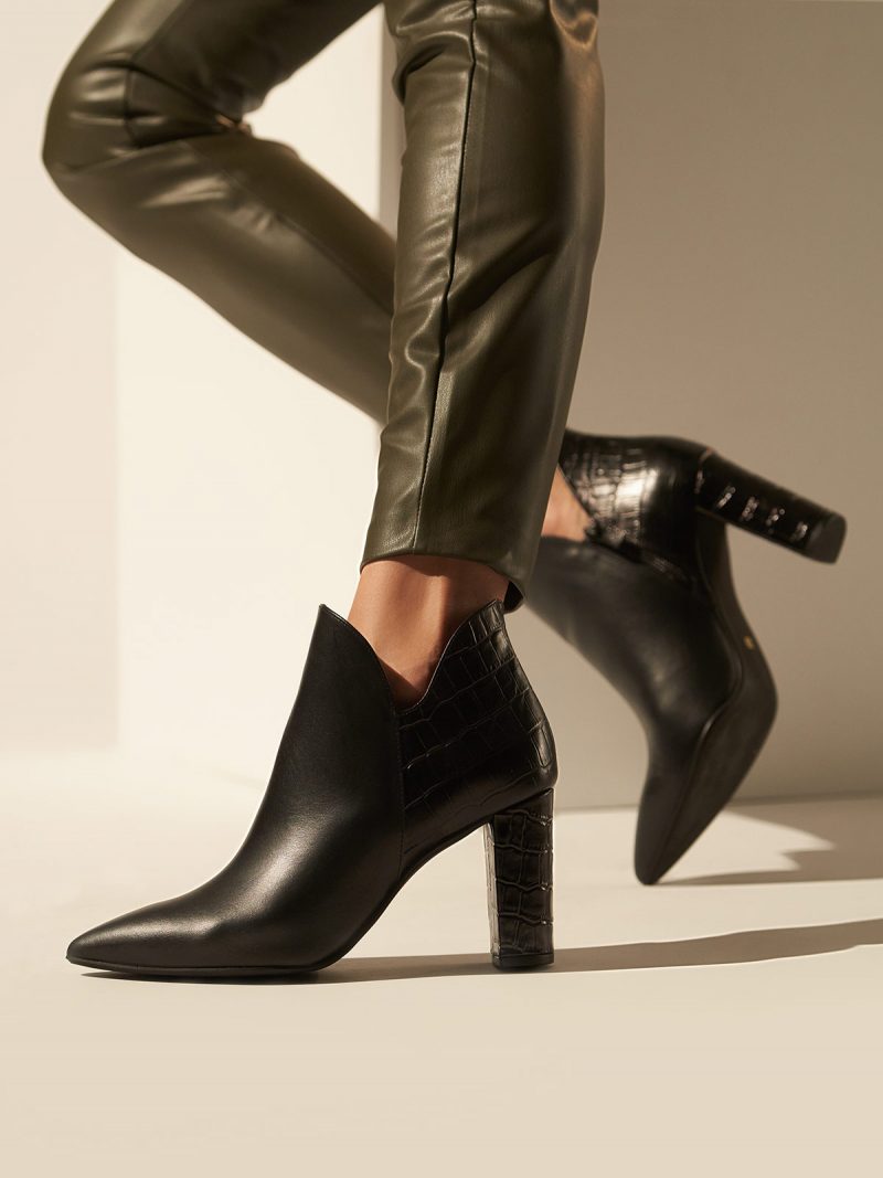 Chunky heel leather ankle boots in black croco