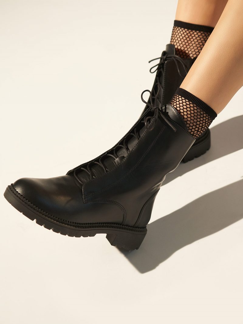 Combat leather boots in black leather