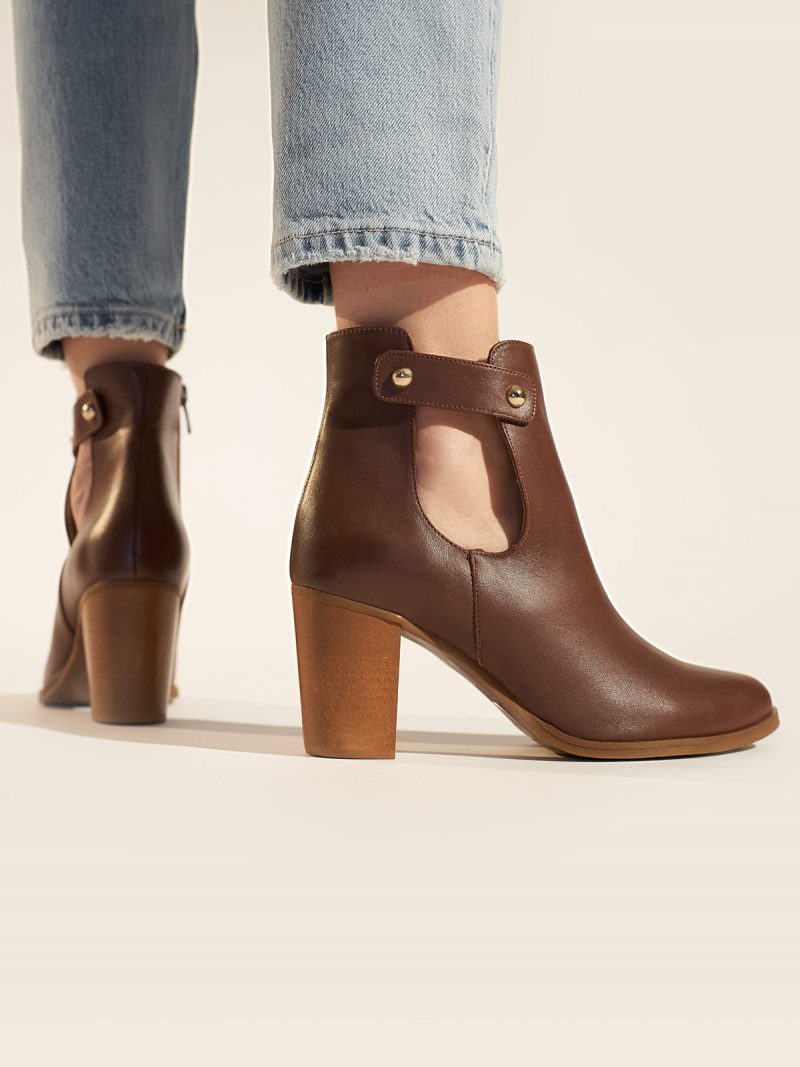 Chunky heel leather ankle boots in brown