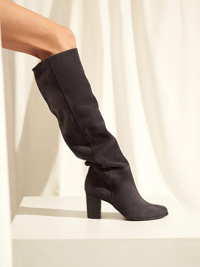Block heel leather boots in dark grey suede